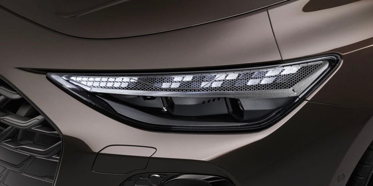 Nuova Audi A6 Avant fari