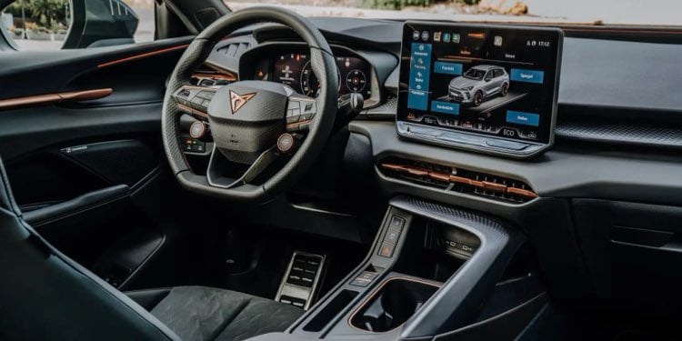 auto ibrida interni